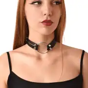 Кляпы, ошейники из кожи