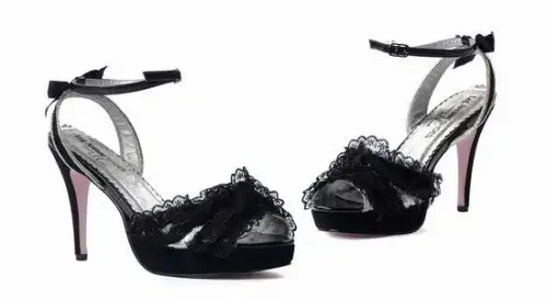 Босоножки с кружевом GARTER